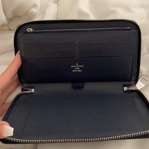Zippy Epi blue Louis Vuitton wallet